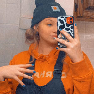 Meet your Posher, Emily